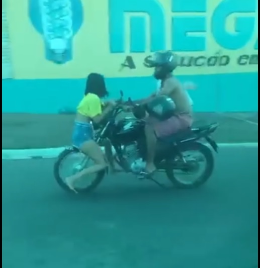 Homem arrasta jovem em moto após discussão no trânsito em Santarém